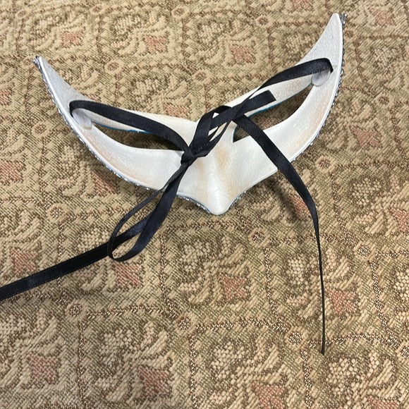 New Orleans Masquerade Mask | hand crafted - Picture 3 of 5